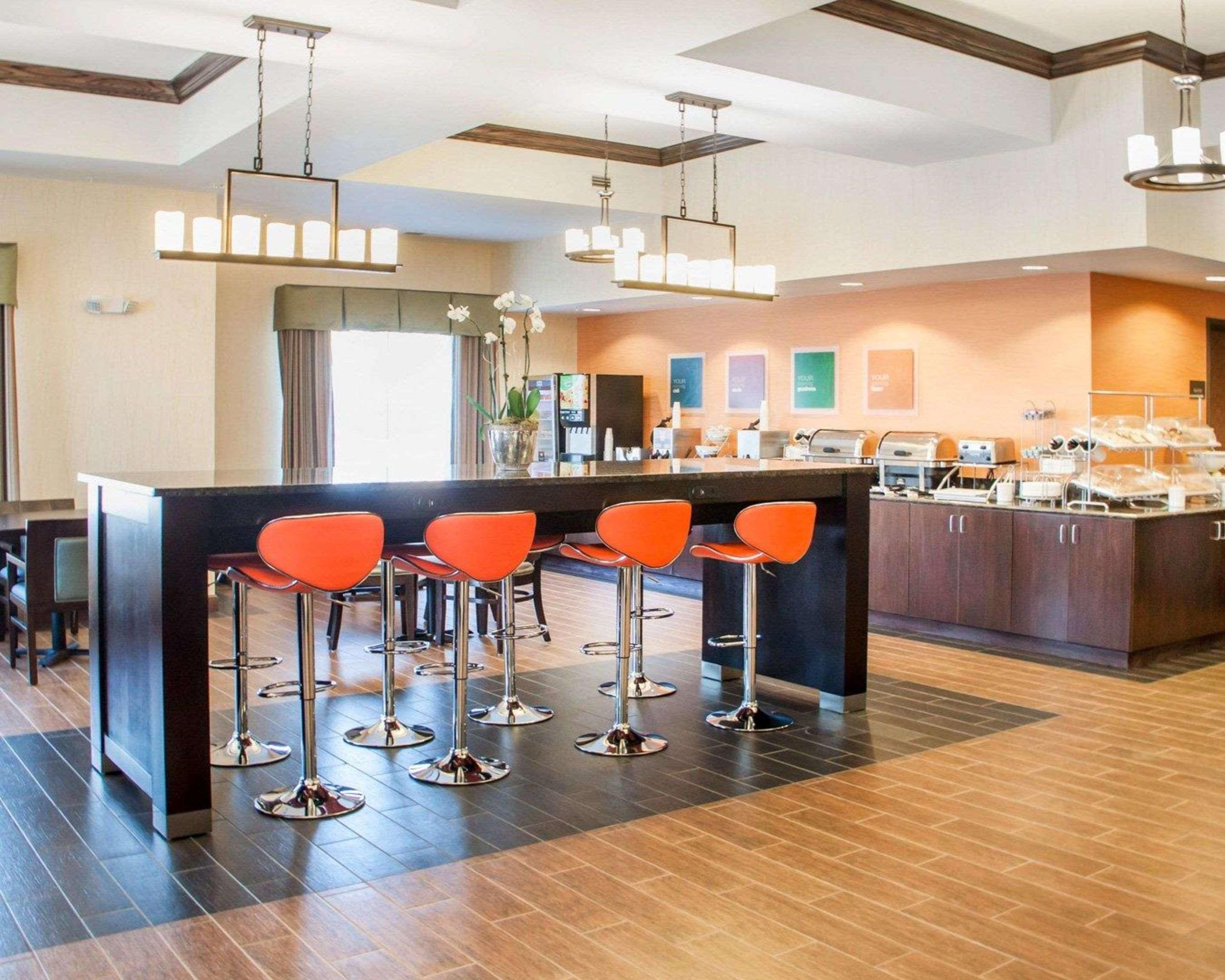 Comfort Inn & Suites Woodward Екстериор снимка