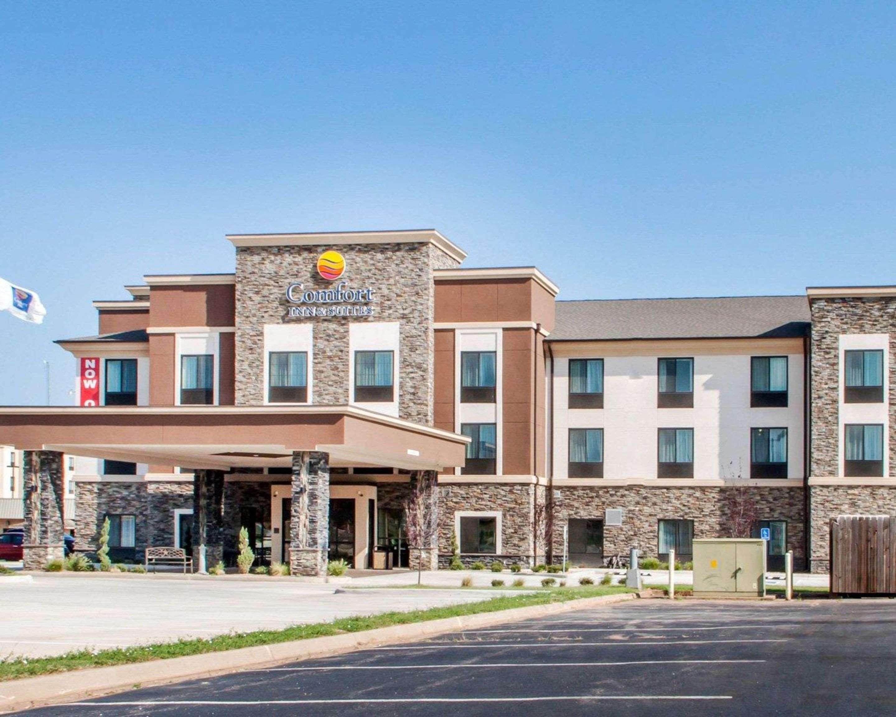 Comfort Inn & Suites Woodward Екстериор снимка