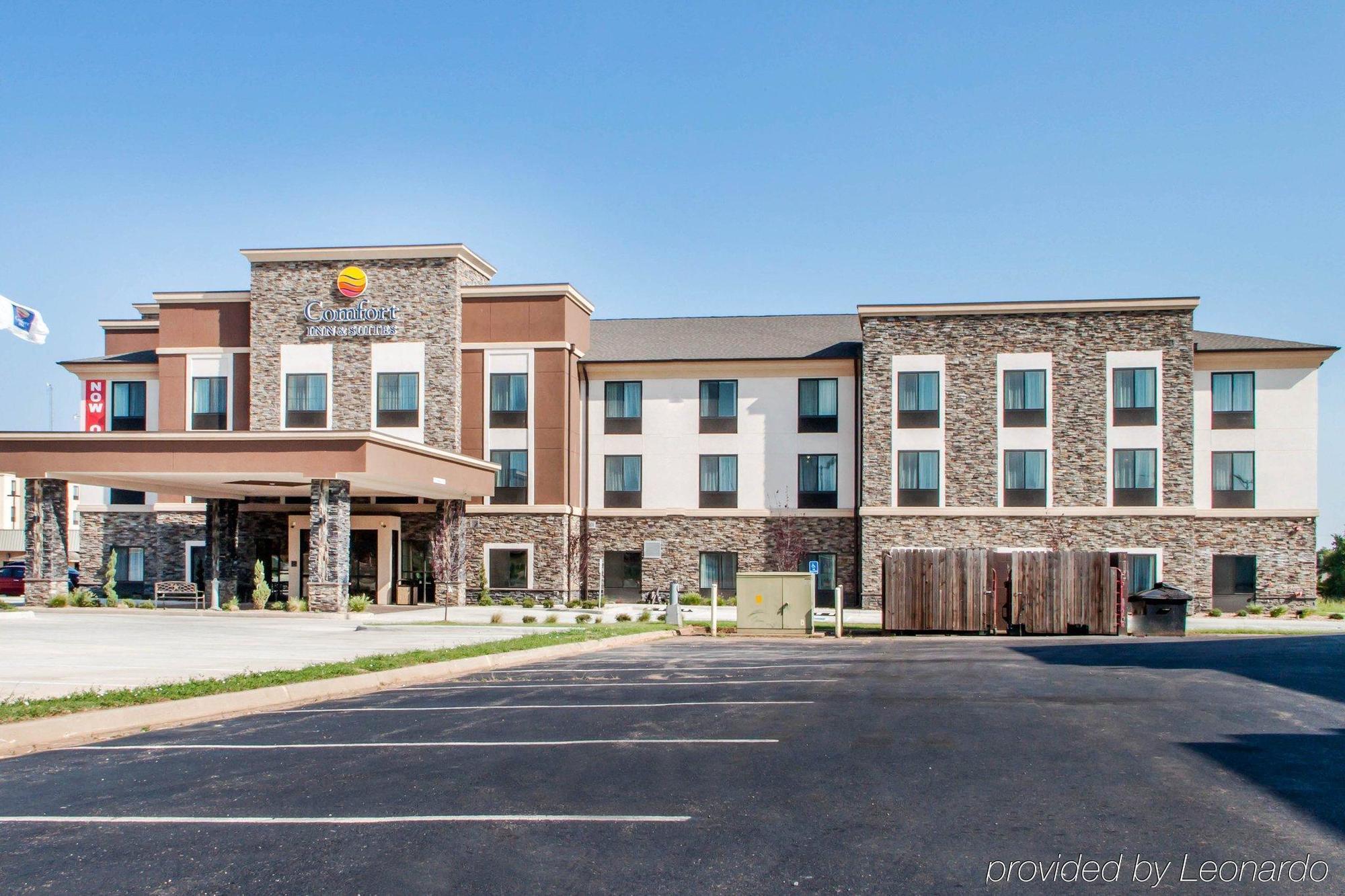 Comfort Inn & Suites Woodward Екстериор снимка
